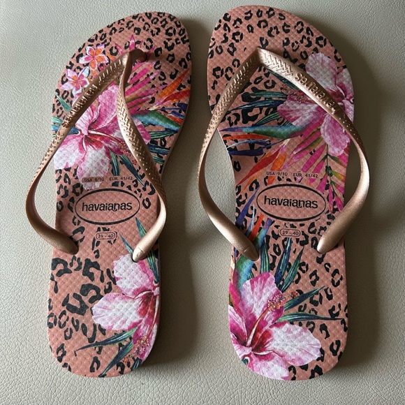 Havaianas Shoes - Havaianas Women's Floral Flip Flops - Pink and Gold